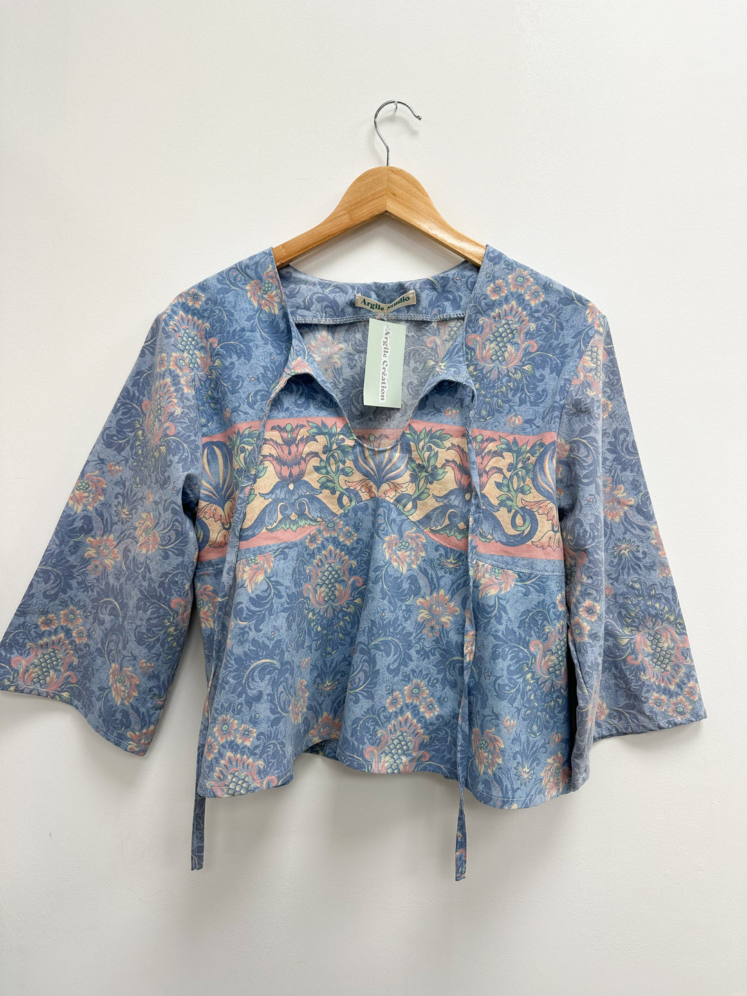 Blouse upcyclé bleue à motifs renaissance - S