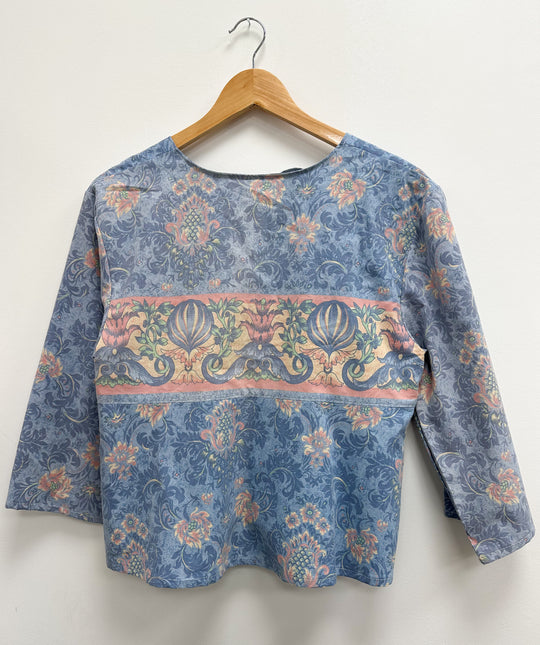 Blouse upcyclé bleue à motifs renaissance - S