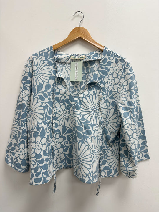 Blouse upcyclé blanche et bleu 70’s - L