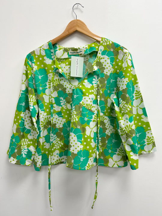 Blouse upcyclé verte a fleur 70’s - M/L