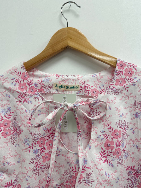 Blouse upcyclé blanche à fleurs roses - S